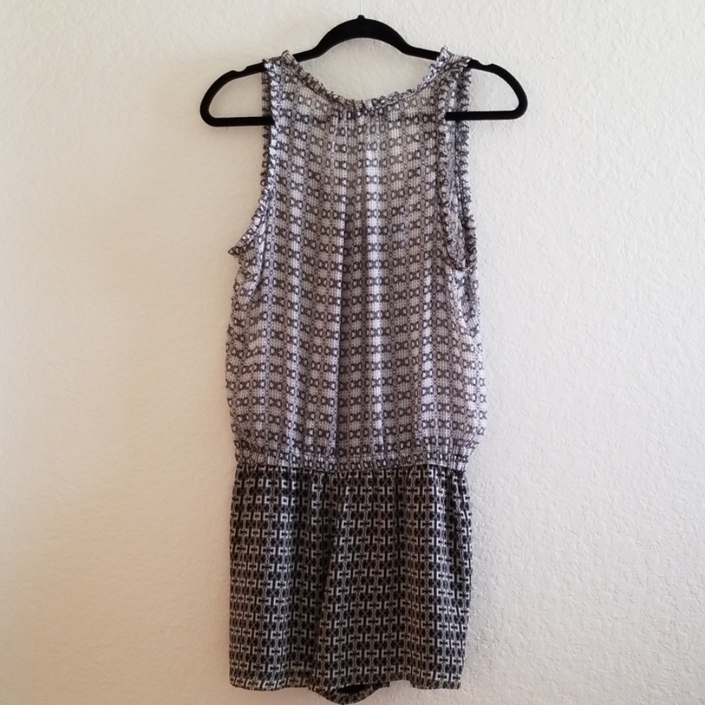 Zara Basic Black/Grey Sleeveless Button Romper - image 7